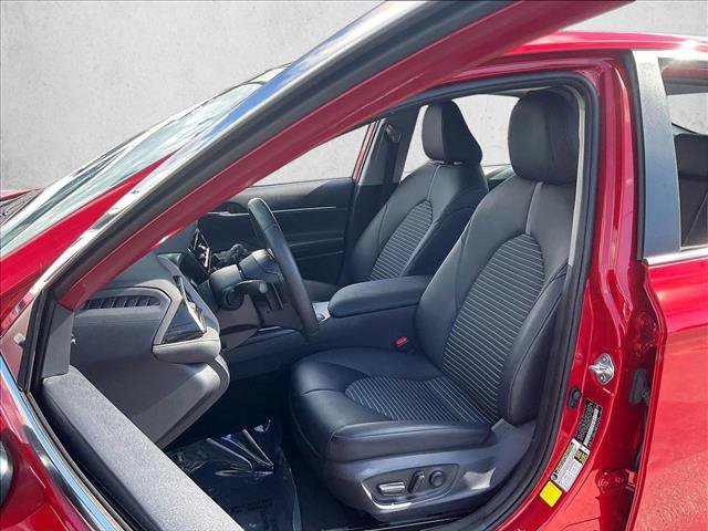 Used 2022 Toyota Camry SE w/ Audio Upgrade Package FWD image 24