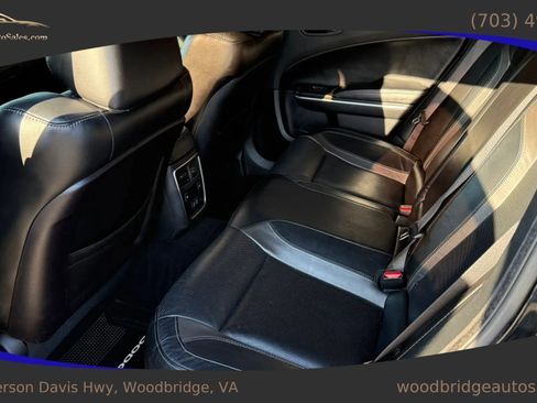 Used 2020 Dodge Charger SXT w/ Leather Interior Group RWD image 25