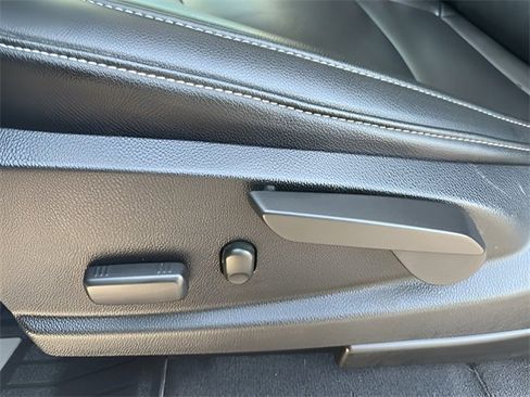 Used 2020 Chevrolet Colorado Z71 image 11