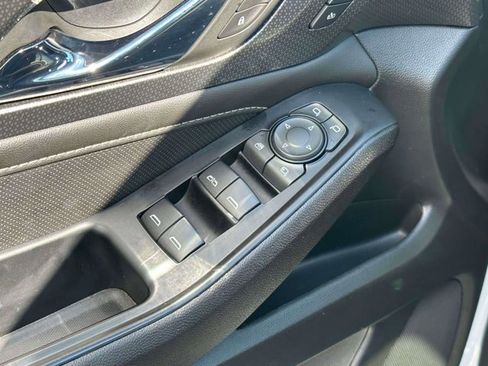 Used 2023 Chevrolet Traverse Premier w/ Redline Edition image 17