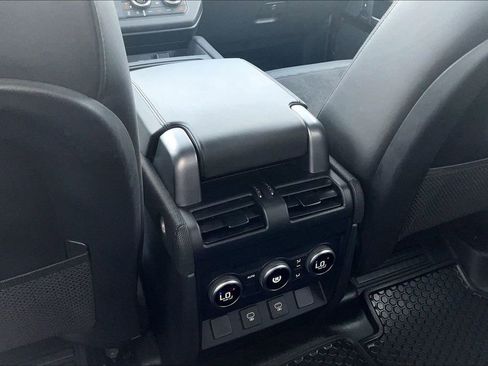 Used 2023 Land Rover Defender 110 V8 image 25