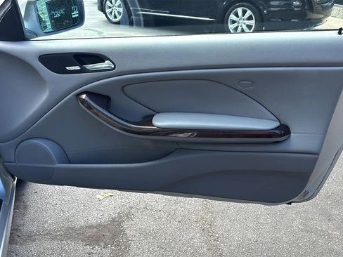 Used 2004 BMW 330Ci Convertible image 25