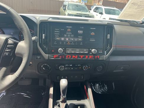 Used 2026 Nissan Frontier PRO-4X AWD/4WD image 17