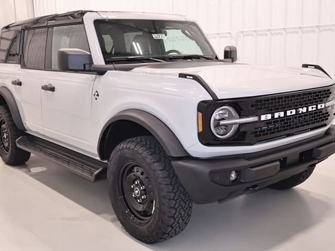 New 2026 Ford Bronco Outer Banks AWD/4WD image 3