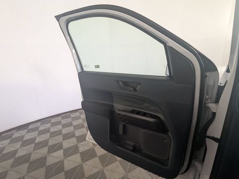 Used 2025 Ford Maverick XL w/ Equipment Group 102A AWD/4WD image 12