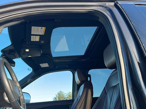 Used 2023 Ford Expedition Limited image 25