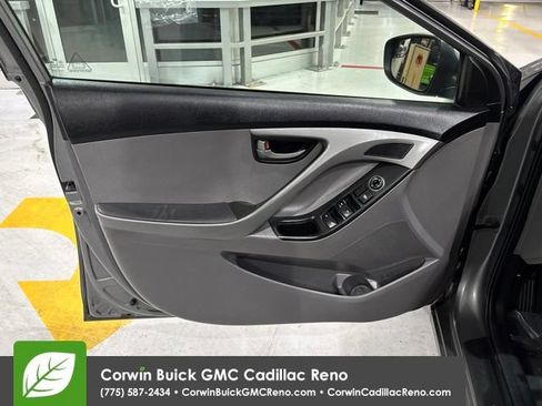Used 2014 Hyundai Elantra SE FWD image 13
