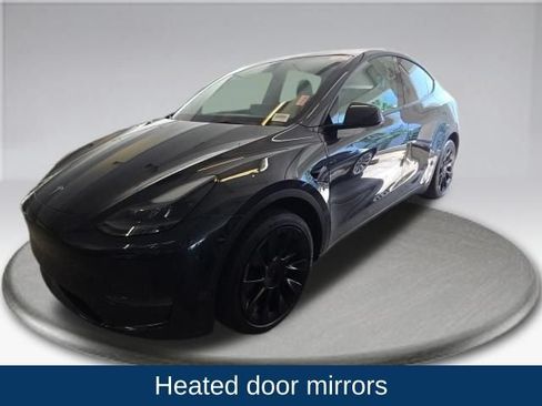 Used 2024 Tesla Model Y Long Range RWD image 12