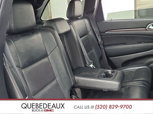 Used 2018 Jeep Grand Cherokee Overland AWD/4WD image 23