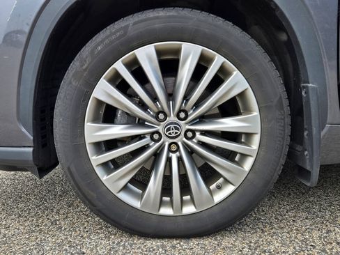 Used 2022 Toyota Highlander Platinum AWD/4WD image 10