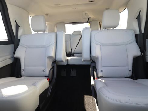 New 2026 Ford Expedition Platinum w/ Driver's Package image 10