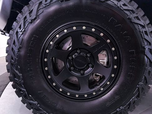 Used 2019 Ford F150 Raptor w/ Equipment Group 802A Luxury AWD/4WD image 3