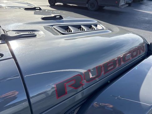 Used 2018 Jeep Wrangler Unlimited Rubicon image 28