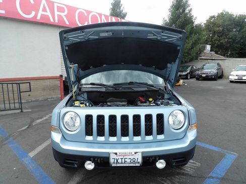 Used 2014 Jeep Patriot Sport image 11