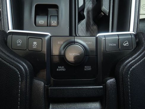 Used 2024 Toyota Grand Highlander XLE image 21