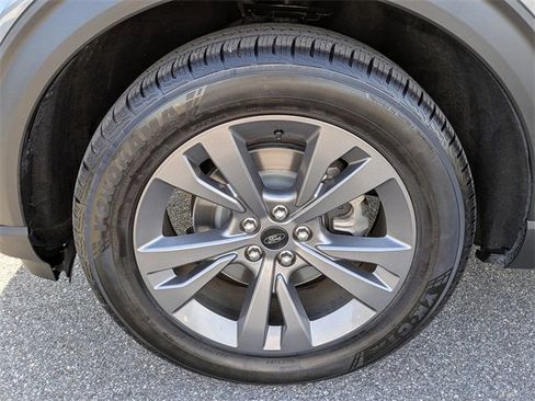 Certified 2021 Ford Explorer XLT w/ Equipment Group 202A image 11