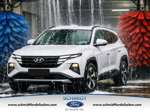 Used 2025 Hyundai Tucson SE image 1