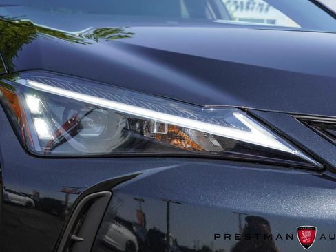 Used 2024 Lexus UX 250h FWD image 13