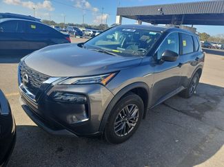 Used 2023 Nissan Rogue S video 2