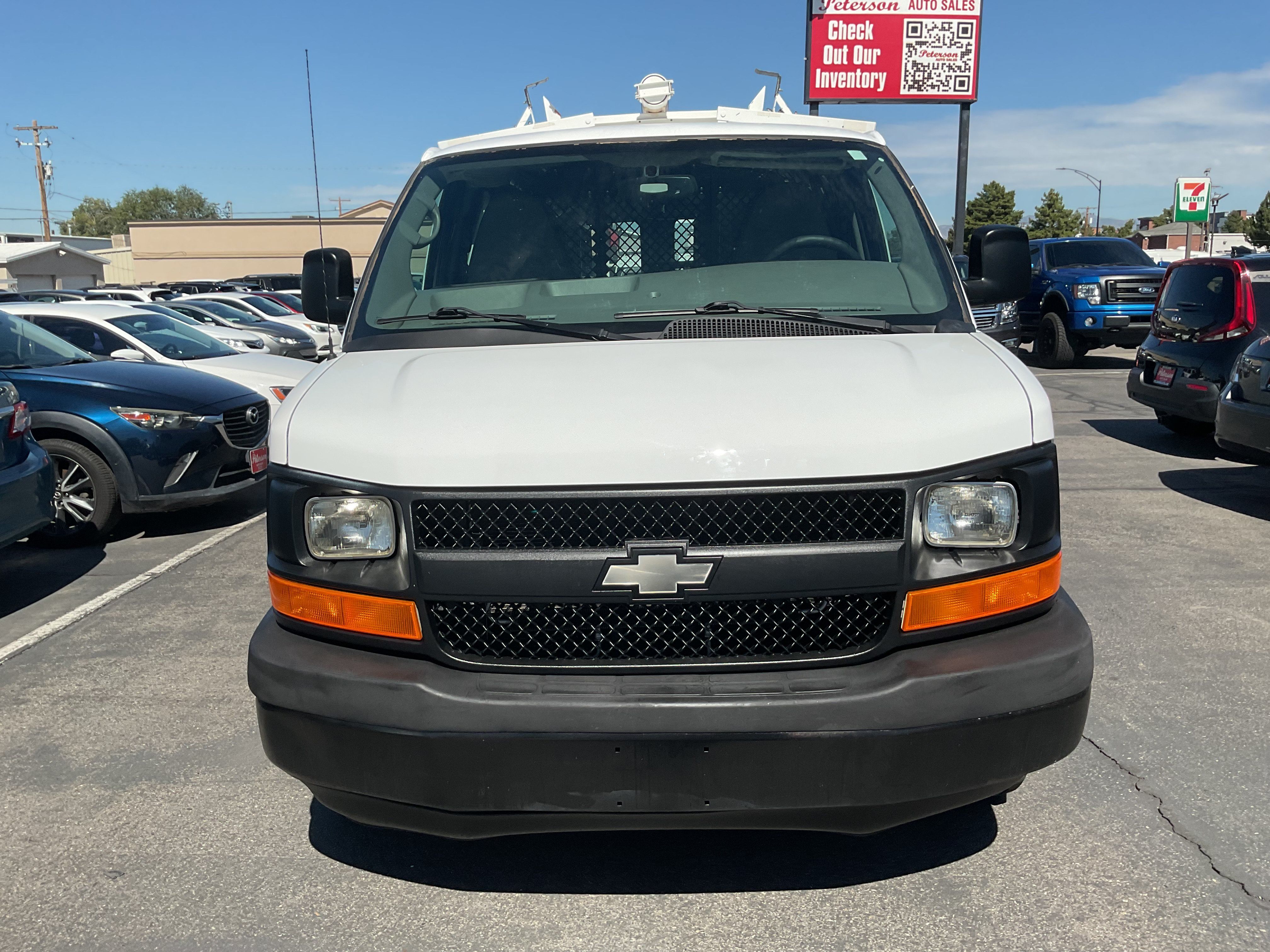 Used 2013 Chevrolet Express 2500 RWD image 3