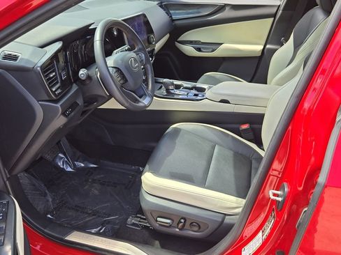 Used 2024 Lexus NX 250 FWD w/ Towing Package (2000 Lbs) image 10