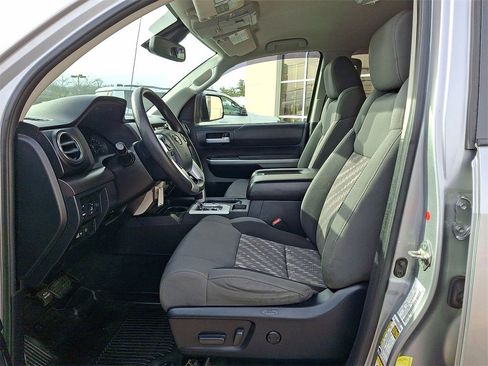 Used 2018 Toyota Tundra SR5 image 11