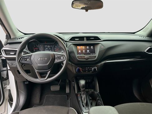 Used 2022 Chevrolet TrailBlazer LT w/ Driver Confidence Package image 21