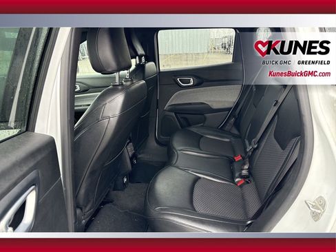 Used 2023 Jeep Compass Latitude AWD/4WD image 22