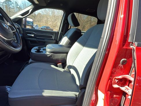 Used 2024 RAM 2500 Big Horn w/ Bed Utility Group image 17