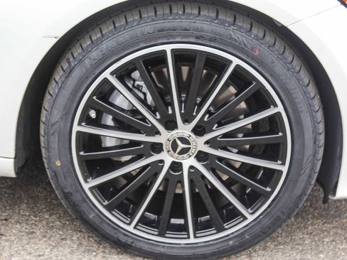 Used 2021 Mercedes-Benz C 300 Sedan image 10