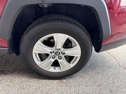 Used 2019 Toyota RAV4 XLE w/ Convenience Package AWD/4WD image 15