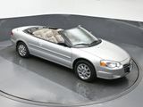 Used 2005 Chrysler Sebring Limited image 2