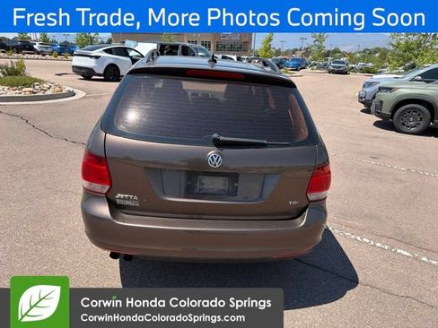 Used 2011 Volkswagen Jetta TDI FWD image 5
