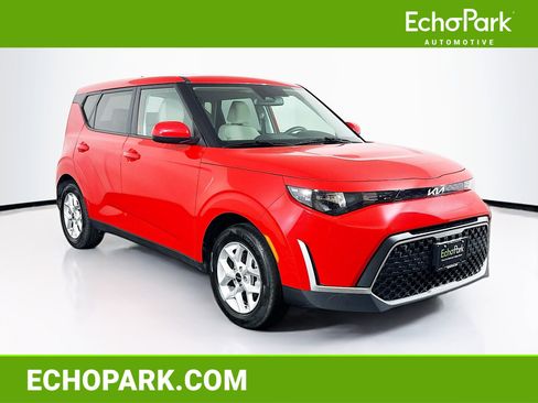 Used 2025 Kia Soul LX w/ LX Technology Package image 1