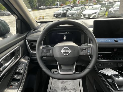 New 2026 Nissan Rogue Platinum AWD/4WD image 19