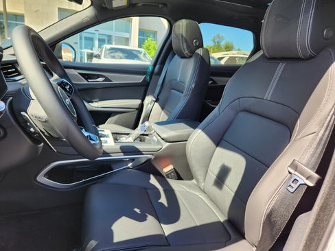 New 2026 Jaguar F-PACE R-Dynamic S AWD/4WD image 8
