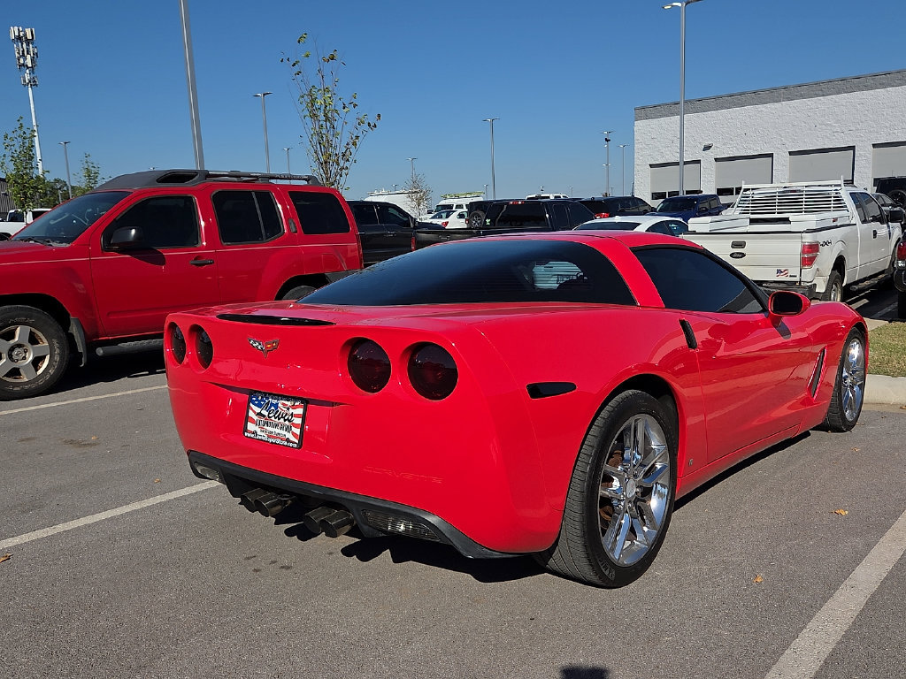 Used 2007 Chevrolet Corvette Coupe RWD image 3