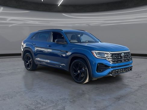 New 2026 Volkswagen Atlas Cross Sport SEL R-Line AWD/4WD image 2