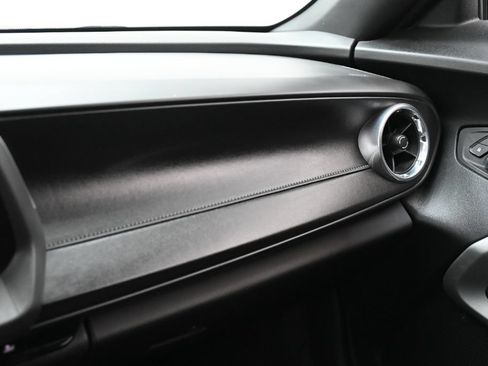 Used 2017 Chevrolet Camaro SS RWD image 32
