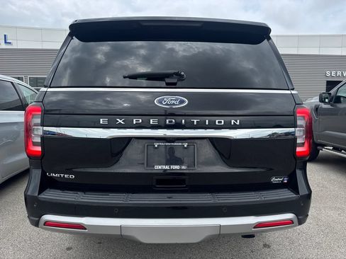 Used 2024 Ford Expedition Limited AWD/4WD image 8
