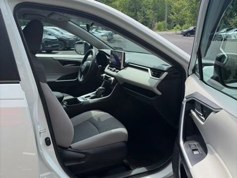 Used 2023 Toyota RAV4 XLE w/ XLE Grade Weather Package AWD/4WD image 21