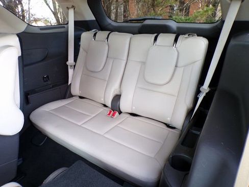 Used 2020 Ford Explorer Platinum w/ Premium Technology Package image 10