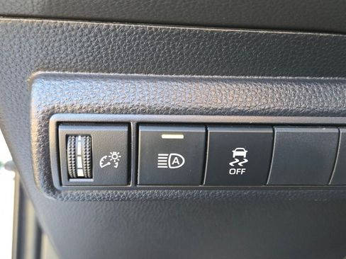 Used 2025 Toyota Corolla SE image 23