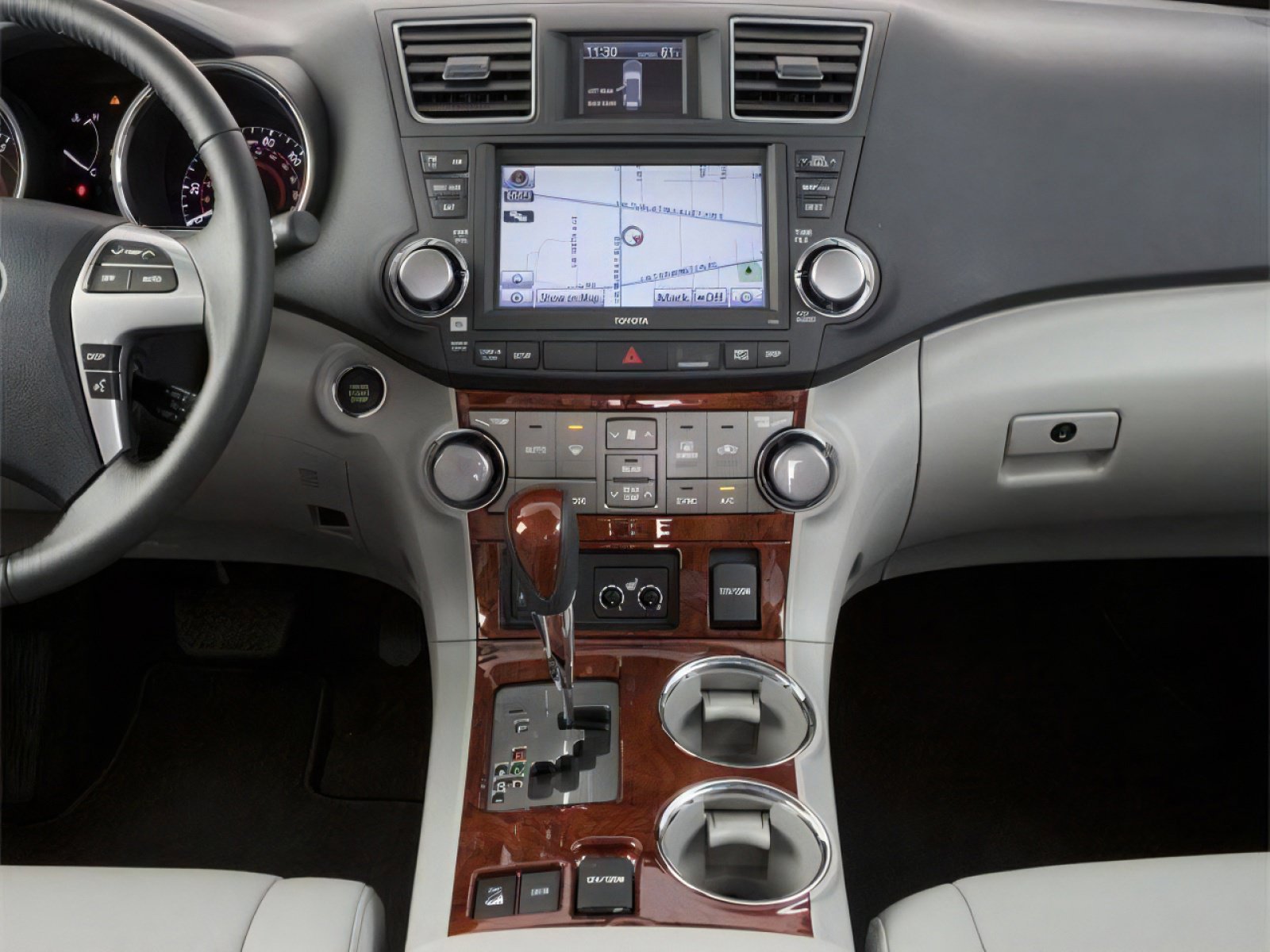 Used 2013 Toyota Highlander SE FWD image 11