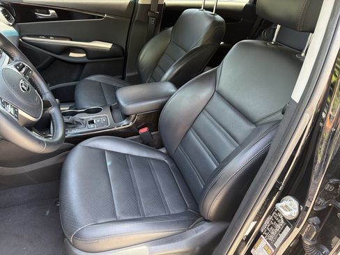 Used 2020 Kia Sorento EX FWD image 18