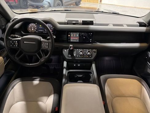 Used 2024 Land Rover Defender 110 X-Dynamic SE image 29