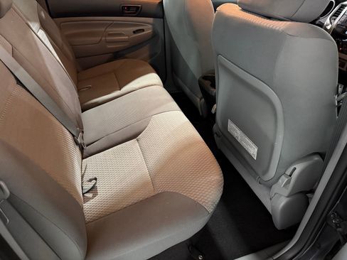 Used 2013 Toyota Tacoma PreRunner image 36