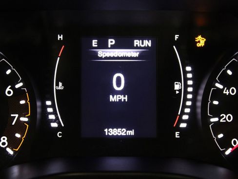 Used 2022 Jeep Compass Latitude image 10