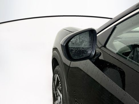 Used 2025 Nissan Kicks SV FWD image 16