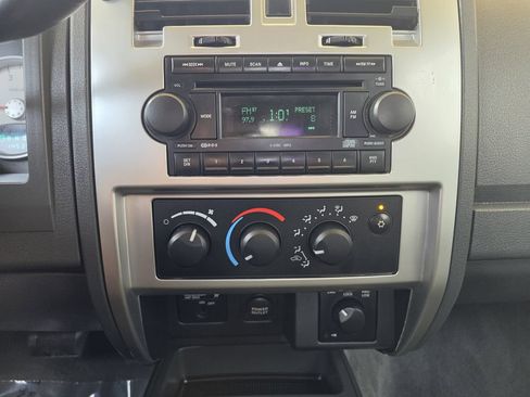 Used 2007 Dodge Dakota Laramie w/ Popular Equipment Group AWD/4WD image 13